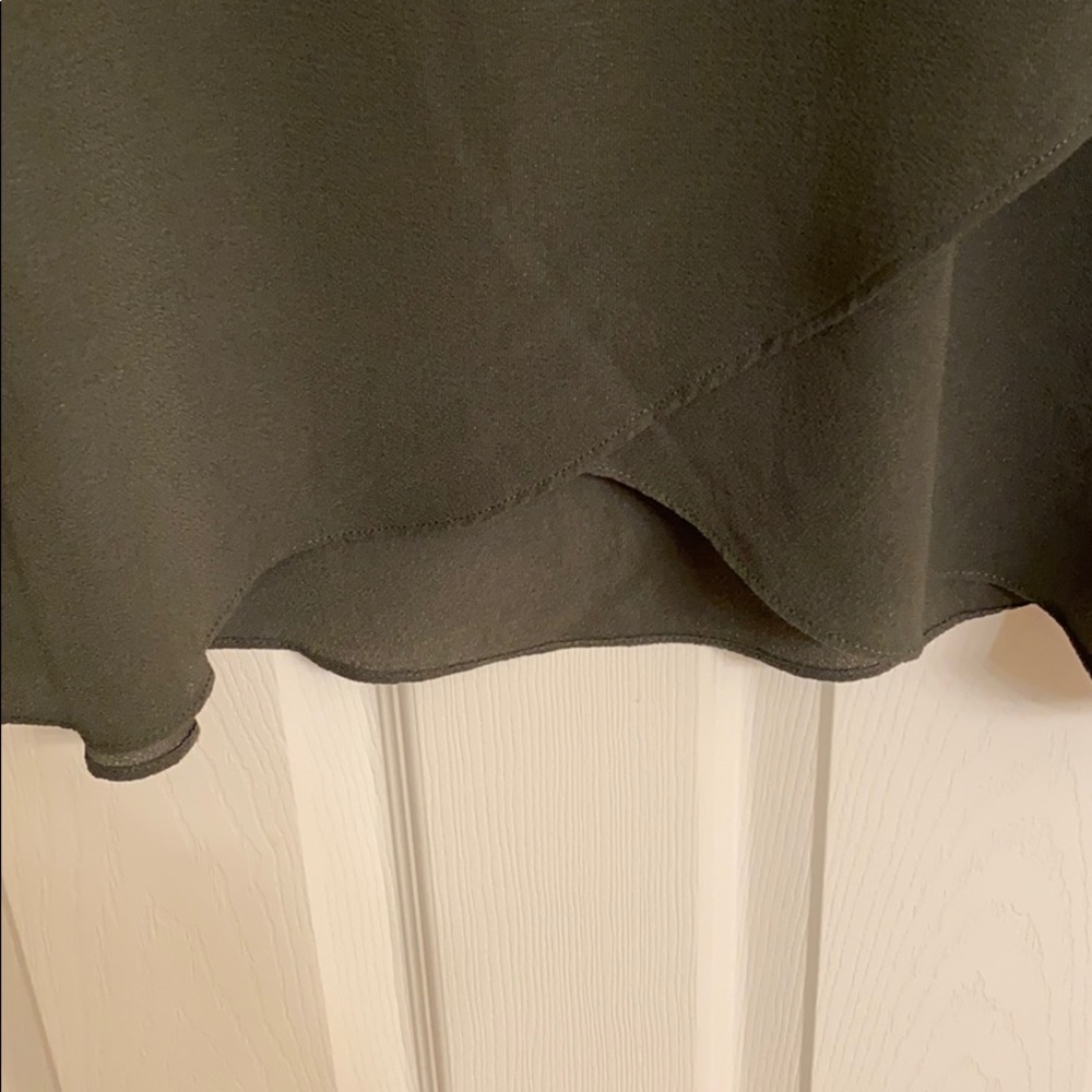 Alyx Olive Green Lightweight Blouse Flowy Sleeves HiLo Hem Polyester-Blend Large - Picture 6 of 10
